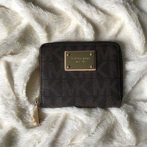 Michael Kors leather zip wallet